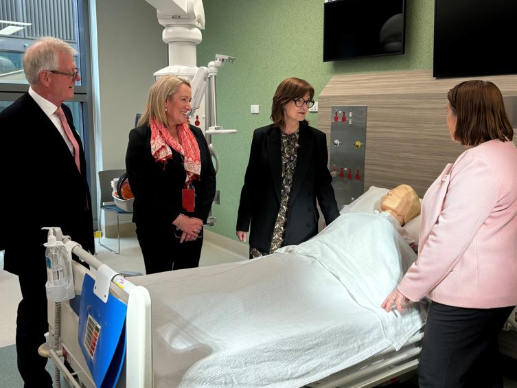 Grampians Health Chair of the Board Bill Brown, Director of Education and Training (Nursing and Midwifery) Sue Thorpe, Minister for Health Mary-Anne Thomas and Member for Wendouree Juliana Addison.